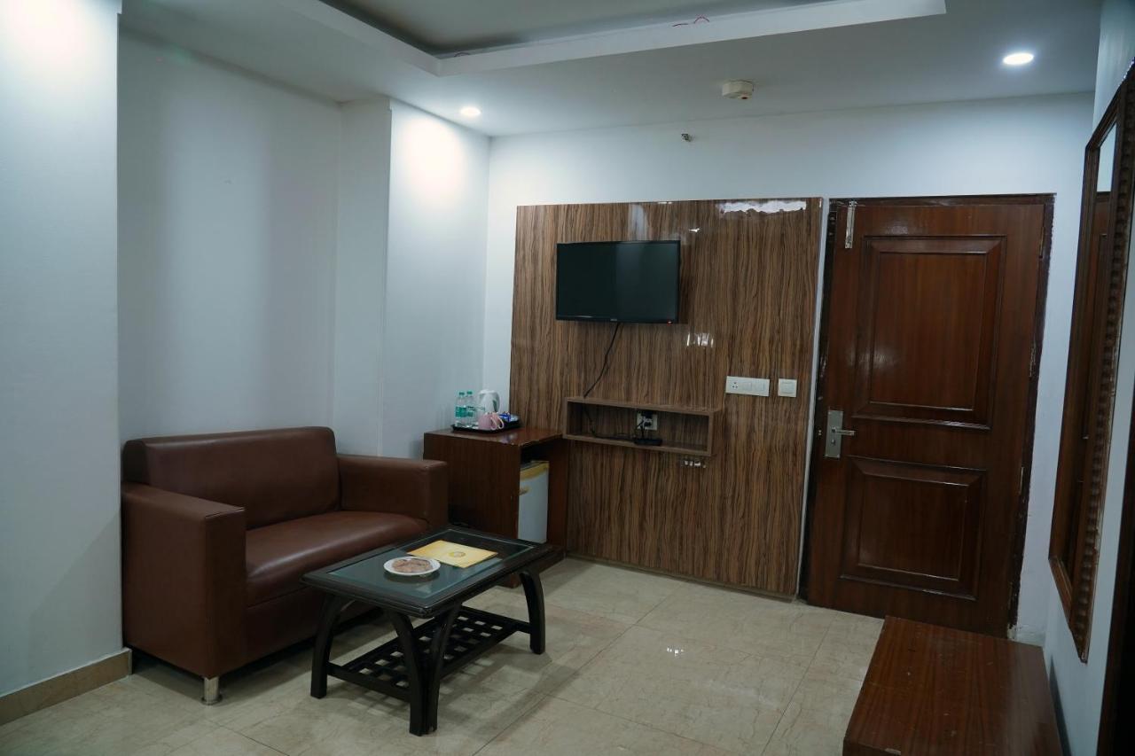 The Lohmod Hotel - Near Delhi Airport New Delhi Luaran gambar