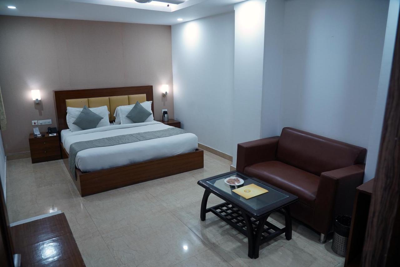 The Lohmod Hotel - Near Delhi Airport New Delhi Luaran gambar