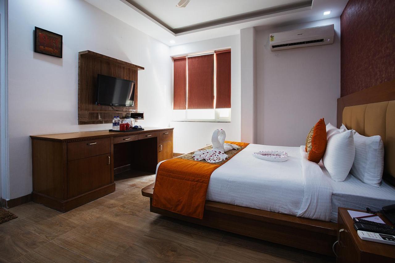 The Lohmod Hotel - Near Delhi Airport New Delhi Luaran gambar