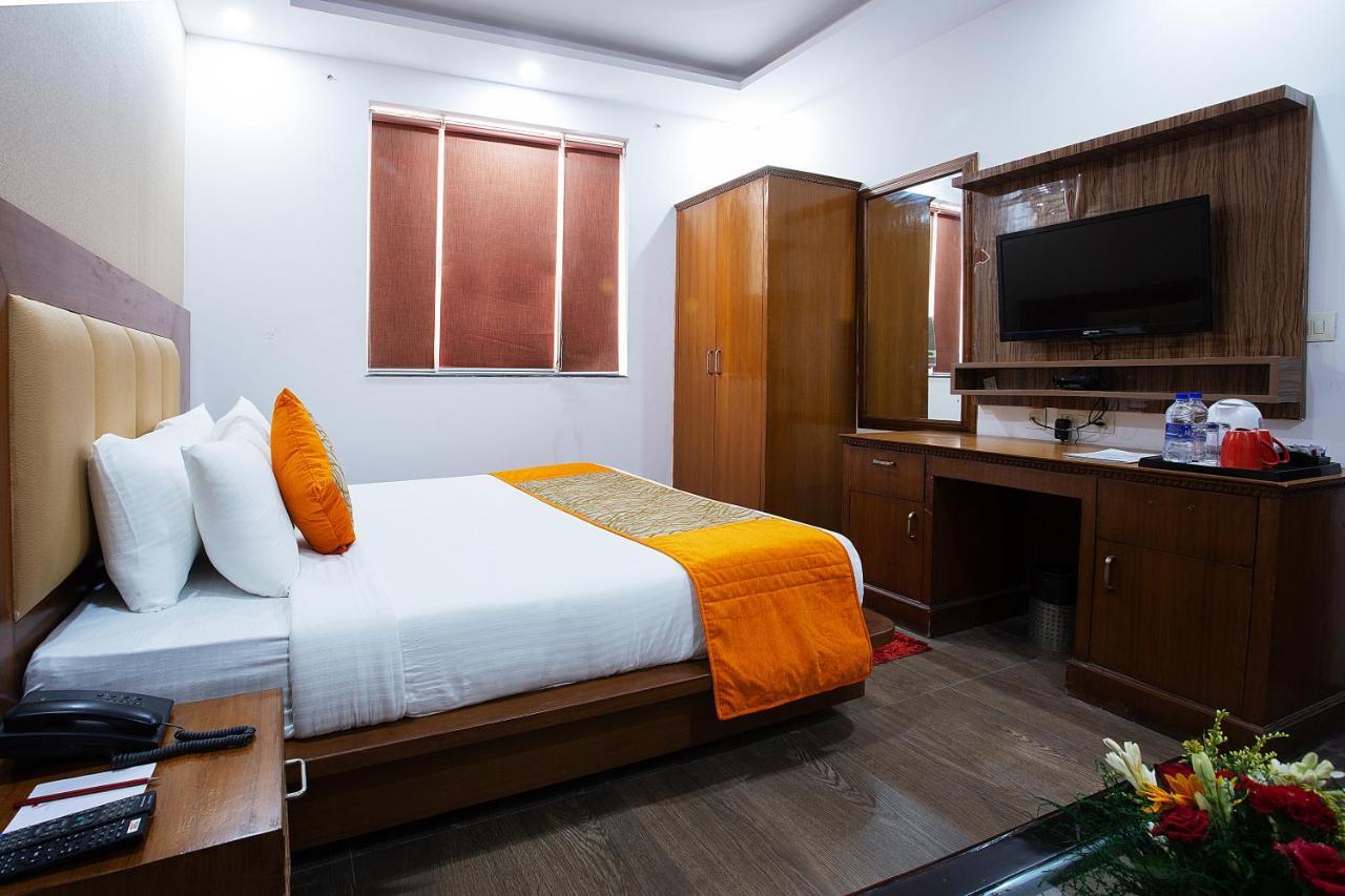 The Lohmod Hotel - Near Delhi Airport New Delhi Luaran gambar