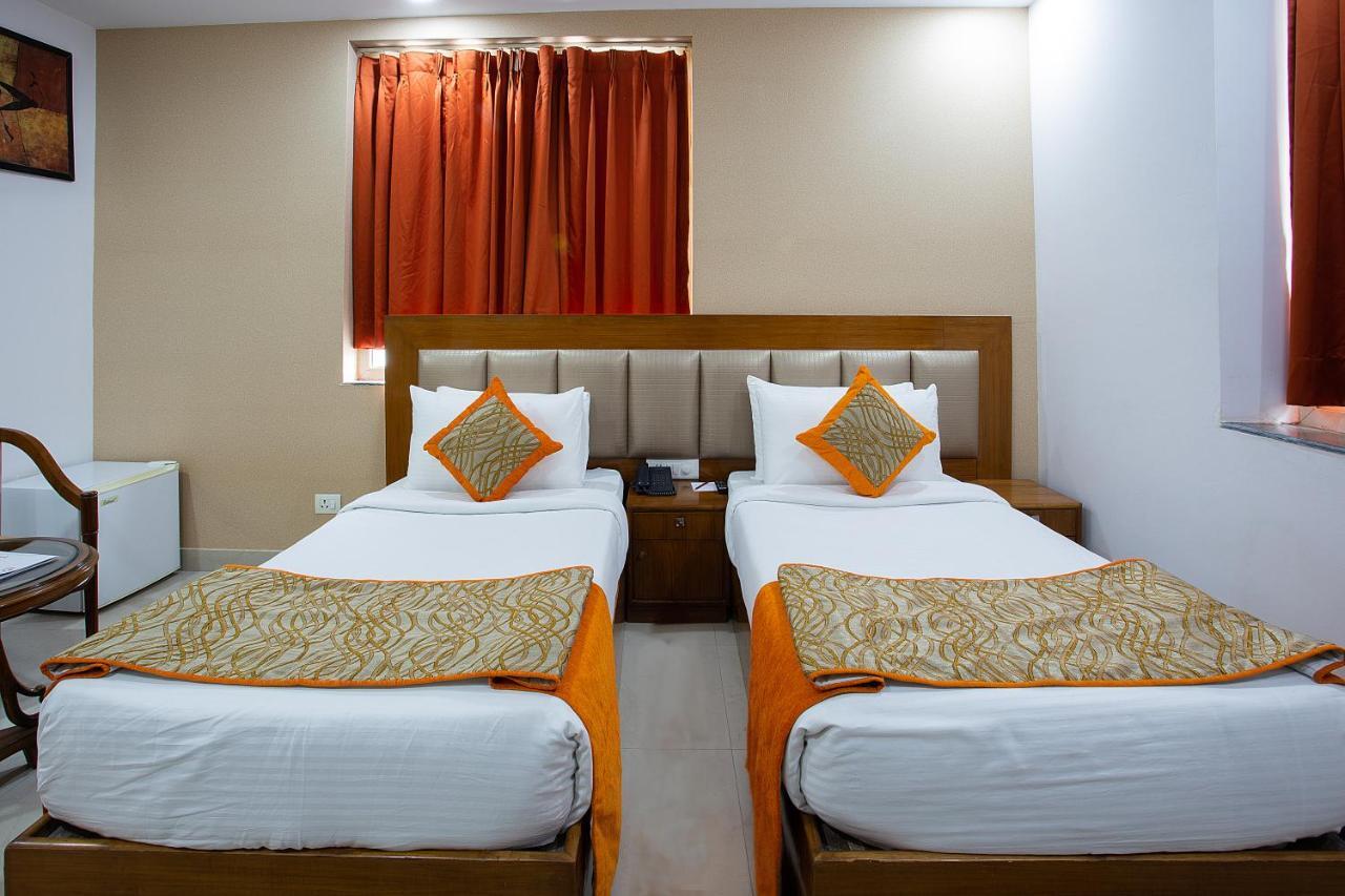 The Lohmod Hotel - Near Delhi Airport New Delhi Luaran gambar