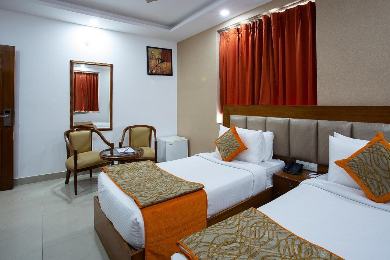 The Lohmod Hotel - Near Delhi Airport New Delhi Luaran gambar