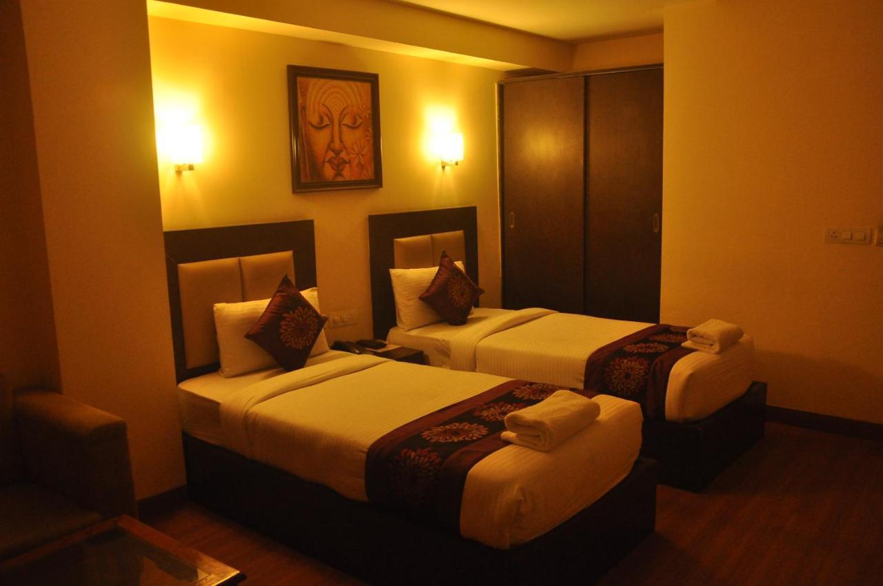 The Lohmod Hotel - Near Delhi Airport New Delhi Luaran gambar