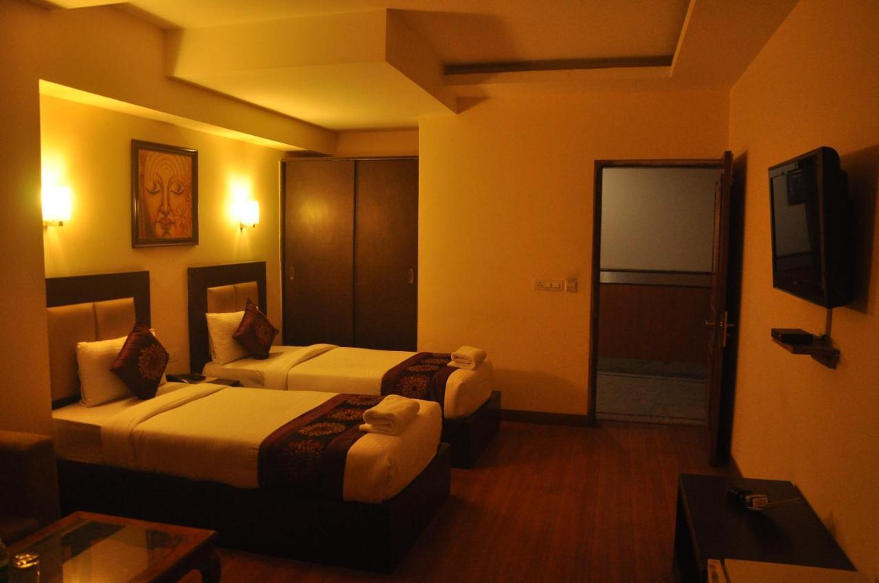The Lohmod Hotel - Near Delhi Airport New Delhi Luaran gambar